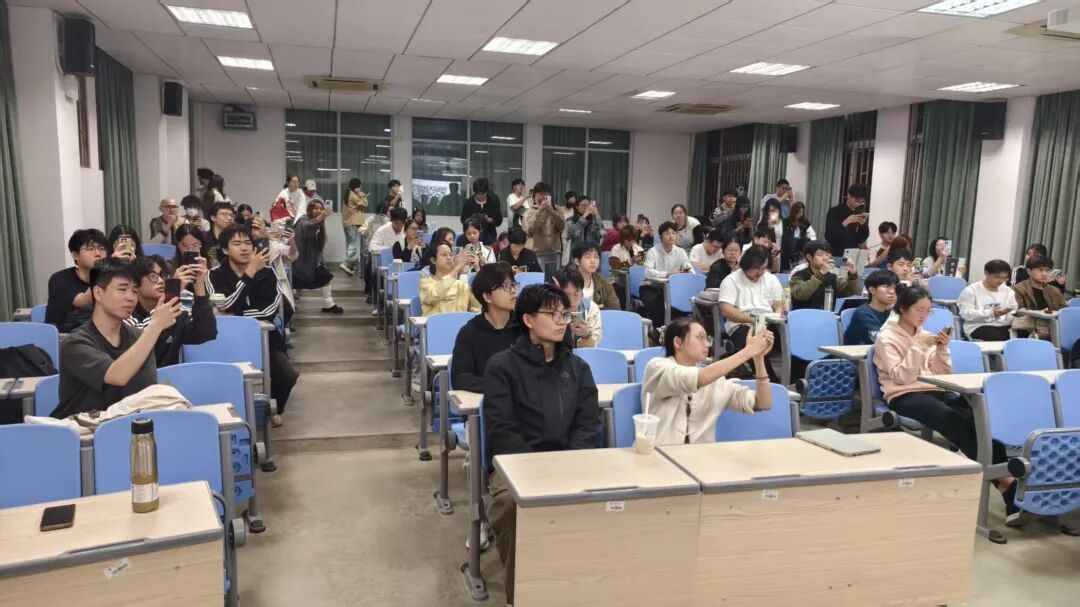 SEO小平受邀走进福建师范大学,培训AI + SEO外贸获客赋能新一代跨境人 配图