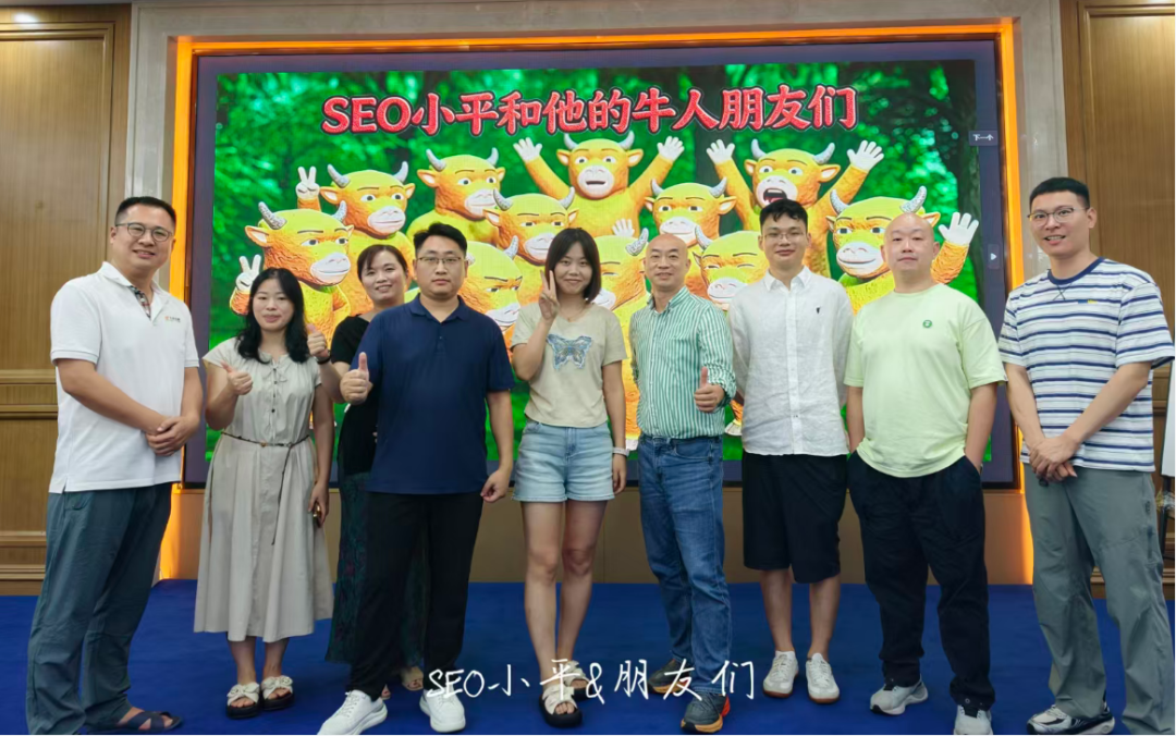 课程现场:学员在电脑上同步实操